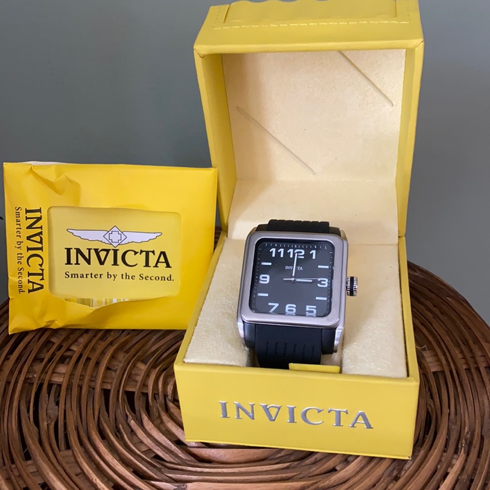 Invicta Men's BLU Analog Display Swiss Quart Watch